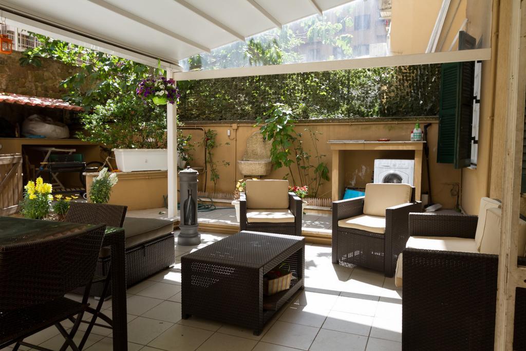 Vacanze Romane Con Giardino Bilik gambar